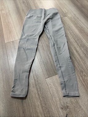 Women’s Light Gray Performance Leggings